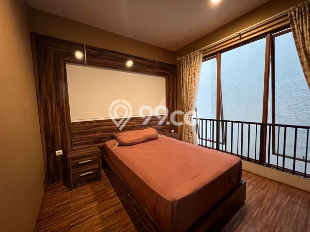 Sewa Rumah Harga Terjangkau di Kemang Jakarta Selatan Punya 4 Kamar Tidur Sewa Rumah Harga Terjangkau di Kemang Jakarta Selatan Punya 4 Kamar Tidur