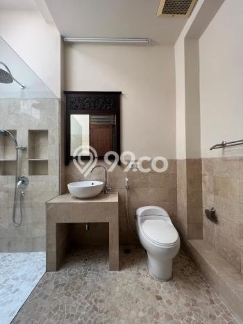 Disewakan! Rumah 4 Kamar Tidur &
4 Kamar Mandi di Kemang, Jakarta Selatan Disewakan! Rumah 4 Kamar Tidur &
4 Kamar Mandi di Kemang, Jakarta Selatan