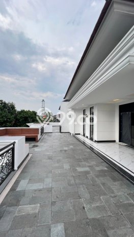 Jual Rumah Mewah Megah Dengan View Cantik di Kemang, Jakarta Selatan Jual Rumah Mewah Megah Dengan View Cantik di Kemang, Jakarta Selatan