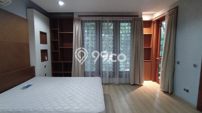 Rumah Bagus Disewakan di Pondok Indah, Jakarta Selatan LT 600m2, LB 1000m2 Rumah Bagus Disewakan di Pondok Indah, Jakarta Selatan LT 600m2, LB 1000m2