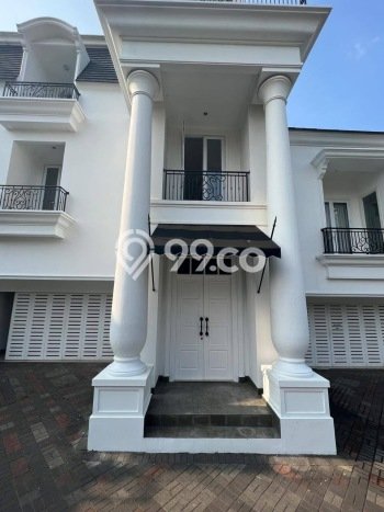 Disewakan! Rumah 4 Kamar Tidur &
4 Kamar Mandi di Kemang, Jakarta Selatan Disewakan! Rumah 4 Kamar Tidur &
4 Kamar Mandi di Kemang, Jakarta Selatan