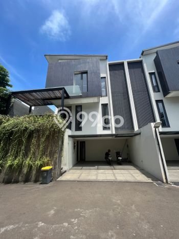 Lokasi terbaik! Rumah siap pakai disewakan di Cilandak LB 350m2 Lokasi terbaik! Rumah siap pakai disewakan di Cilandak LB 350m2
