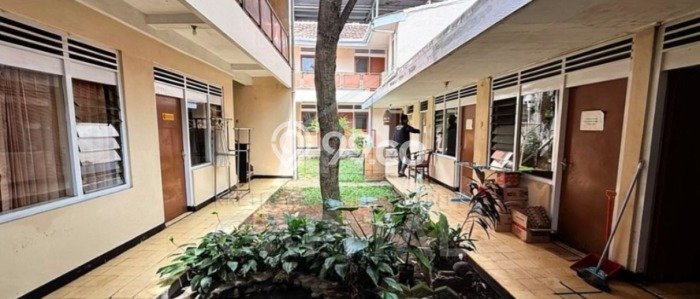For Sale! Luxury House LT 665m2 Desain Modern di Bandung Kota For Sale! Luxury House LT 665m2 Desain Modern di Bandung Kota