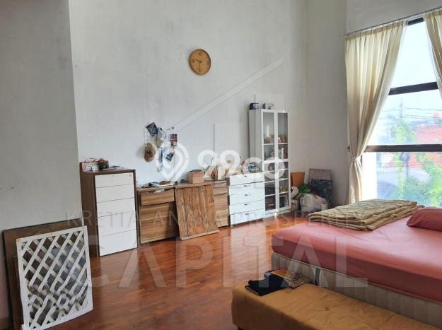 Siap Huni Hunian Elit 6 Kamar di Tebet Dekat ke Mana Saja Siap Huni Hunian Elit 6 Kamar di Tebet Dekat ke Mana Saja