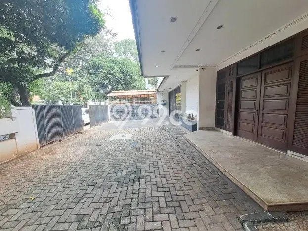 Ruko untuk Disewa di Pusat Jakarta Selatan Luas Bangunan 600m2 Ruko untuk Disewa di Pusat Jakarta Selatan Luas Bangunan 600m2