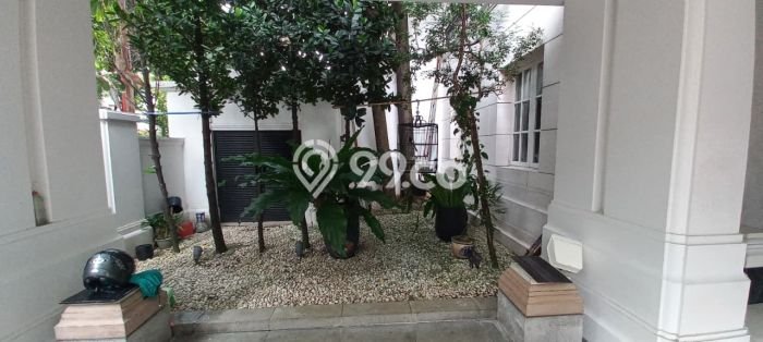 Hunian Mewah LB 1100m2 Siap Pakai Desain Elegan di Kuningan, Jakarta Selatan Hunian Mewah LB 1100m2 Siap Pakai Desain Elegan di Kuningan, Jakarta Selatan