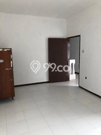 UNIT LANGKA! Rumah kawasan Kebayoran Lama, 6 KT, View Kota, LT 250m² Bangunan 300m² UNIT LANGKA! Rumah kawasan Kebayoran Lama, 6 KT, View Kota, LT 250m² Bangunan 300m²