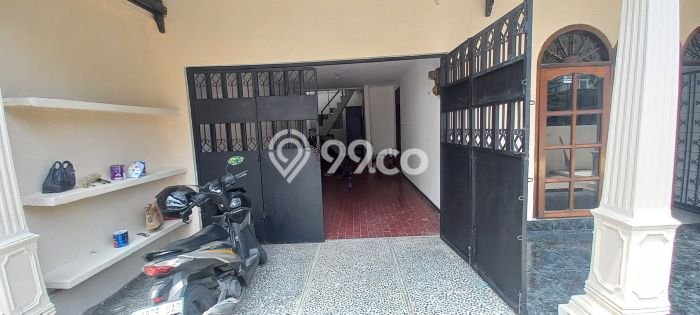 HOT DEAL! Rumah di Bintaro, 6 KT, Area Asri, Luas 250m² Bangunan 300m² HOT DEAL! Rumah di Bintaro, 6 KT, Area Asri, Luas 250m² Bangunan 300m²
