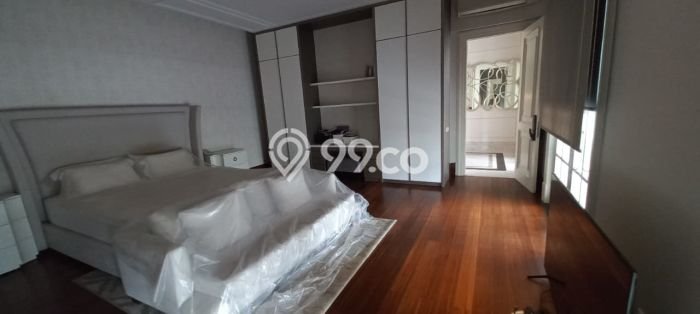 Hunian Mewah LB 1100m2 Siap Pakai Desain Elegan di Kuningan, Jakarta Selatan Hunian Mewah LB 1100m2 Siap Pakai Desain Elegan di Kuningan, Jakarta Selatan