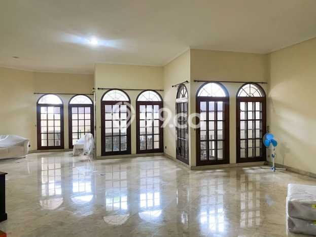 Dijual Rumah Luas Elegan Dengan View Cantik di Kuningan, Jakarta Selatan Dijual Rumah Luas Elegan Dengan View Cantik di Kuningan, Jakarta Selatan