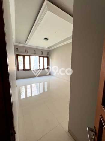 Jual Rumah Luas Megah Dengan View Eksklusif di Pondok Kelapa, Jakarta Timur Jual Rumah Luas Megah Dengan View Eksklusif di Pondok Kelapa, Jakarta Timur