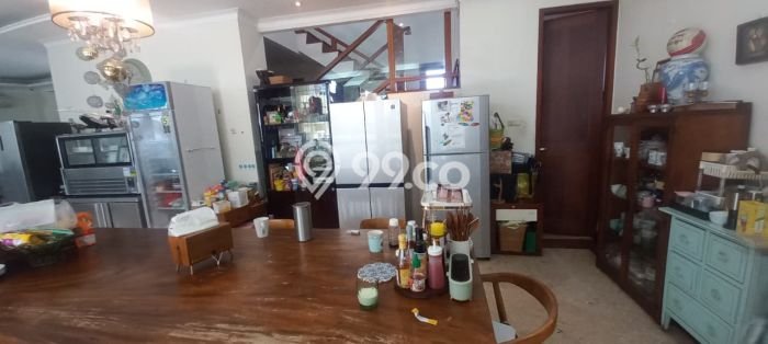 Rumah Elit LB 450m2 Siap Pakai Desain Elegan di Kemang, Jakarta Selatan Rumah Elit LB 450m2 Siap Pakai Desain Elegan di Kemang, Jakarta Selatan