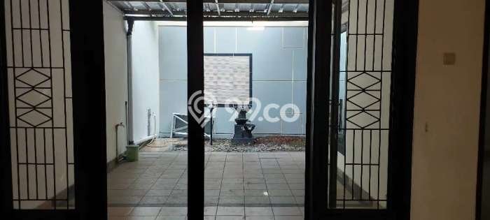 Rumah di Kebagusan, 4 KM, Area Asri, Luas 144m² Bangunan 140m² Rumah di Kebagusan, 4 KM, Area Asri, Luas 144m² Bangunan 140m²