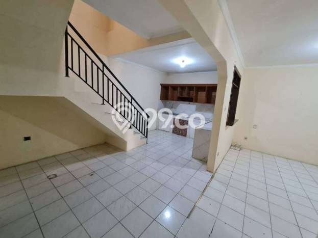 SPECIAL LISTING! Rumah area Pondok Kelapa, 3 KM, Akses Pusat Kota, Luas 115m² Bangunan 116m² SPECIAL LISTING! Rumah area Pondok Kelapa, 3 KM, Akses Pusat Kota, Luas 115m² Bangunan 116m²