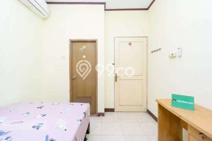 SPECIAL OFFER! Rumah Asri di Palmerah, Luas 231m² LB 382m² SPECIAL OFFER! Rumah Asri di Palmerah, Luas 231m² LB 382m²