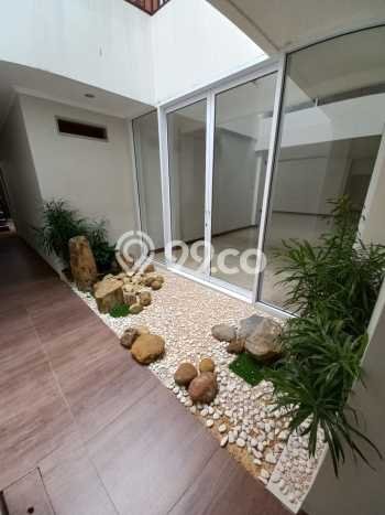 BEST LOCATION! Rumah kawasan Menteng, Dekat Tol, 5 KT, Luas 700m² LB 1200m² BEST LOCATION! Rumah kawasan Menteng, Dekat Tol, 5 KT, Luas 700m² LB 1200m²