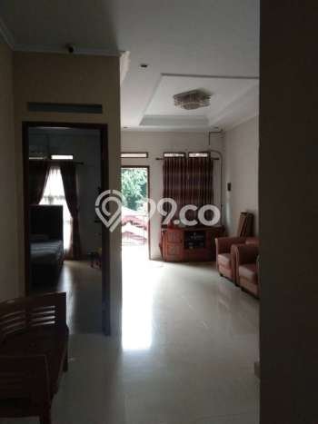 Rumah Asri area Kebagusan, 3 KM, LT 100m² Bangunan 220m² Rumah Asri area Kebagusan, 3 KM, LT 100m² Bangunan 220m²