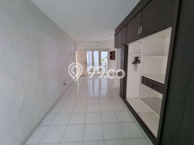 SPECIAL RATE! Rumah di Tebet, 2 KM, Lingkungan Asri, Luas 84m² Bangunan 100m² SPECIAL RATE! Rumah di Tebet, 2 KM, Lingkungan Asri, Luas 84m² Bangunan 100m²