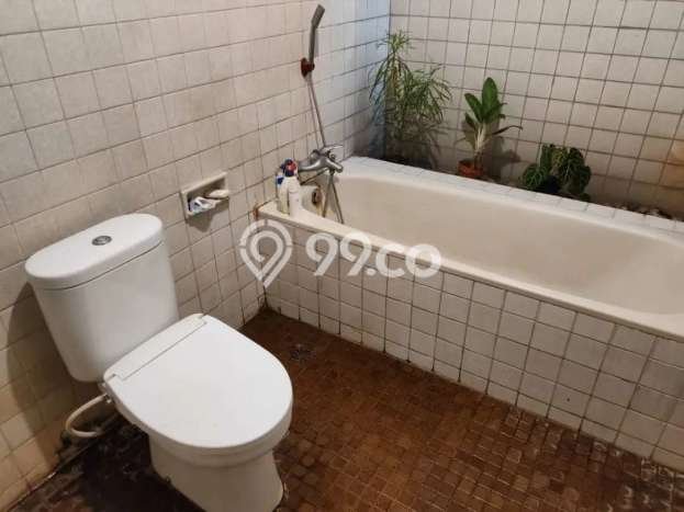 Rumah area Kembangan, Dekat Tol, 4 KT, Luas 306m² LB 334m² Rumah area Kembangan, Dekat Tol, 4 KT, Luas 306m² LB 334m²