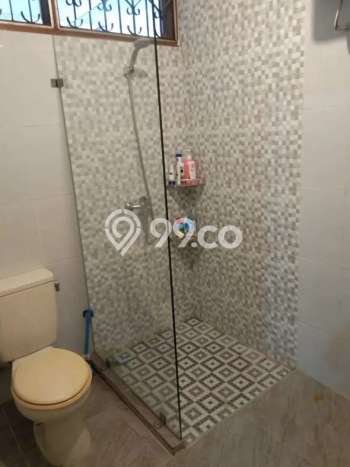 Rumah area Kembangan, Dekat Tol, 4 KT, Luas 306m² LB 334m² Rumah area Kembangan, Dekat Tol, 4 KT, Luas 306m² LB 334m²