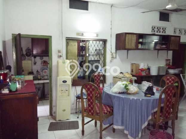 FEATURED! Rumah Asri area Senen, LT 244m² LB 138m² FEATURED! Rumah Asri area Senen, LT 244m² LB 138m²