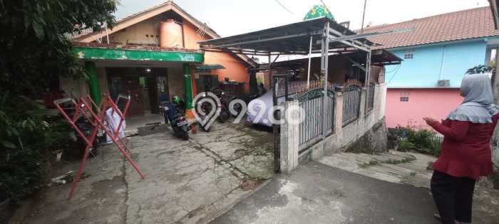For Sale Rumah 4 Kamar Lokasi Strategis Bagus dan Strategis di Pasar Rebo For Sale Rumah 4 Kamar Lokasi Strategis Bagus dan Strategis di Pasar Rebo