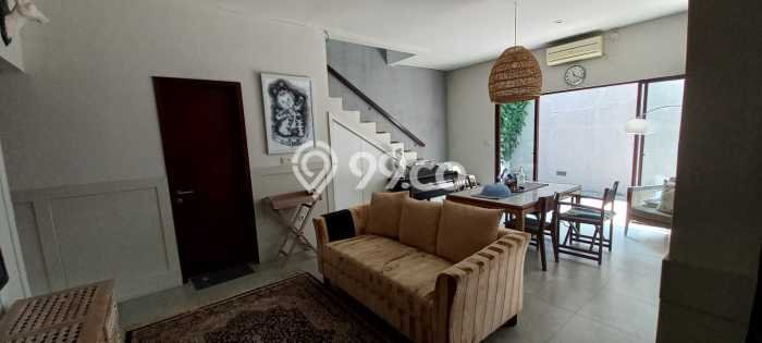 Rumah di Pondok Labu, Jakarta Selatan, LT 137m² LB 140m² Rumah di Pondok Labu, Jakarta Selatan, LT 137m² LB 140m²