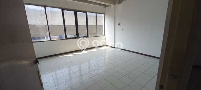 Ruko di Kebayoran Baru, Luas 332m², Lokasi Premium, Siap Operasi Ruko di Kebayoran Baru, Luas 332m², Lokasi Premium, Siap Operasi