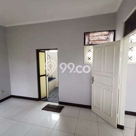 Rumah 3 KT 2 KM Dekat Rumah Sakit di Bintaro, Jakarta Selatan Rumah 3 KT 2 KM Dekat Rumah Sakit di Bintaro, Jakarta Selatan