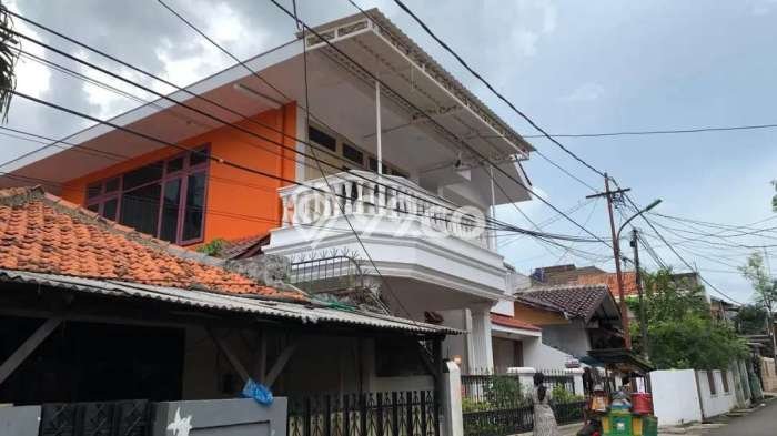 Rumah Lokasi Strategis di Kebon Jeruk, Jakarta Barat, Luas 383m² LB 600m² Rumah Lokasi Strategis di Kebon Jeruk, Jakarta Barat, Luas 383m² LB 600m²