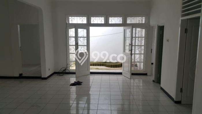 BEST CHOICE! Rumah di Petukangan, LT 195m² Bangunan 150m² BEST CHOICE! Rumah di Petukangan, LT 195m² Bangunan 150m²