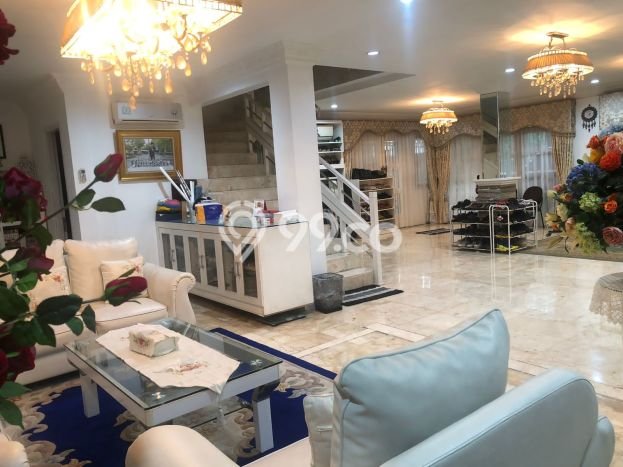 Siap Huni Hunian Elit 5 Kamar di Pasar Minggu Dekat ke Mana Pun Siap Huni Hunian Elit 5 Kamar di Pasar Minggu Dekat ke Mana Pun