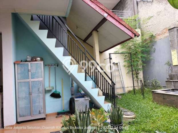 BEST DEAL! Rumah Untuk Investasi di Tanjung Barat, LT 189m² LB 170m² BEST DEAL! Rumah Untuk Investasi di Tanjung Barat, LT 189m² LB 170m²