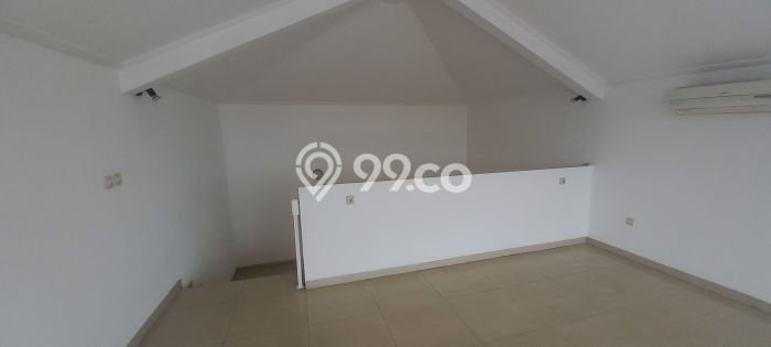 Disewakan Rumah Nyaman LT 875m2 / LB 500m2 di Cipete, Jakarta Selatan Disewakan Rumah Nyaman LT 875m2 / LB 500m2 di Cipete, Jakarta Selatan