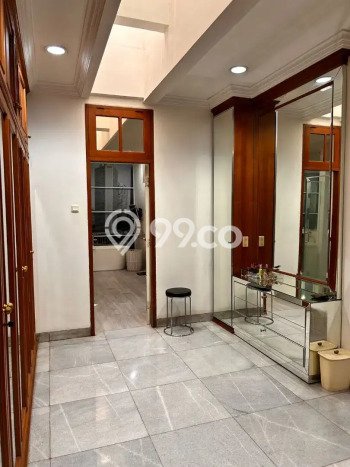 Rumah Eksklusif Siap Huni LT 1146m2 di Kebon Jeruk, Jakarta Barat Rumah Eksklusif Siap Huni LT 1146m2 di Kebon Jeruk, Jakarta Barat