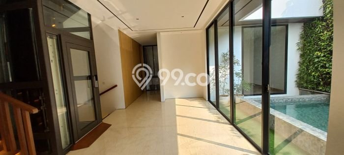 Dijual Rumah Mewah Megah Dengan View Eksklusif di Pondok Indah, Jakarta Selatan Dijual Rumah Mewah Megah Dengan View Eksklusif di Pondok Indah, Jakarta Selatan