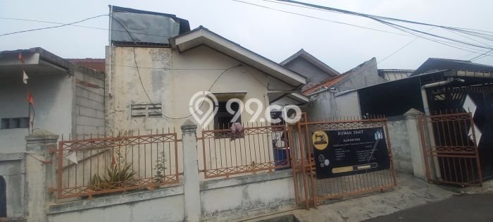 Rumah Kost untuk Dijual di Ciracas dengan 6 KT, 6 KM, Luas 100m2 Rumah Kost untuk Dijual di Ciracas dengan 6 KT, 6 KM, Luas 100m2