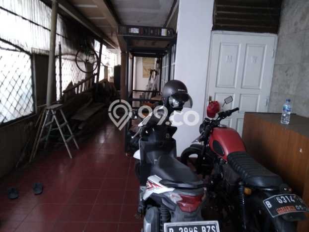 Dijual Rumah Luas Elegan Dengan View Cantik di Pos Pengumben, Jakarta Barat Dijual Rumah Luas Elegan Dengan View Cantik di Pos Pengumben, Jakarta Barat