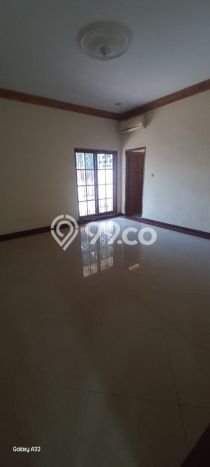 Disewakan Rumah Strategis di Kebon Melati LT 350m2 / LB 250m2 Kondisi Bagus Disewakan Rumah Strategis di Kebon Melati LT 350m2 / LB 250m2 Kondisi Bagus