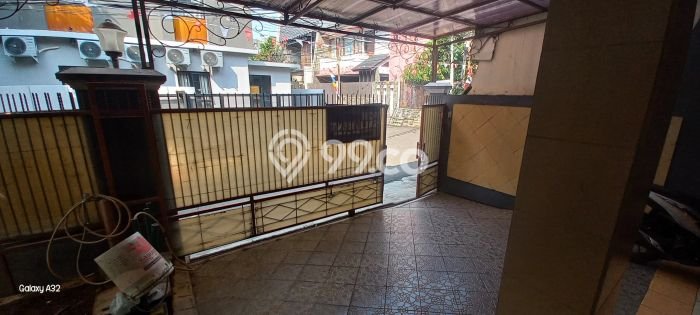 Rumah Sewa Jakarta Selatan LT 182m2 LB 204m2 Kawasan Senayan Rumah Sewa Jakarta Selatan LT 182m2 LB 204m2 Kawasan Senayan