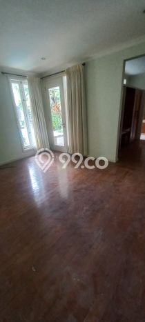 Rumah area Senayan, Dekat Stasiun, 5 KM, Luas 450m² LB 400m² Rumah area Senayan, Dekat Stasiun, 5 KM, Luas 450m² LB 400m²