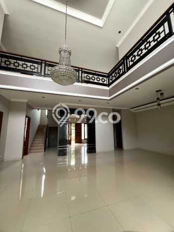 Jual Rumah Luas Megah Dengan View Eksklusif di Pondok Kelapa, Jakarta Timur Jual Rumah Luas Megah Dengan View Eksklusif di Pondok Kelapa, Jakarta Timur