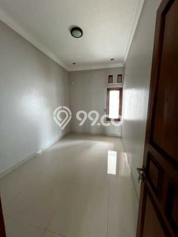 Jual Rumah Luas Megah Dengan View Eksklusif di Pondok Kelapa, Jakarta Timur Jual Rumah Luas Megah Dengan View Eksklusif di Pondok Kelapa, Jakarta Timur