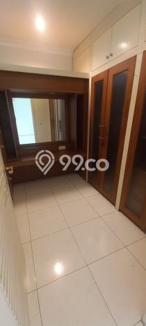 Rumah area Senayan, Dekat Stasiun, 5 KM, Luas 450m² LB 400m² Rumah area Senayan, Dekat Stasiun, 5 KM, Luas 450m² LB 400m²