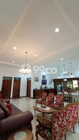 KESEMPATAN EMAS! Rumah di MT Haryono, Jakarta Selatan, Luas 352m² LB 210m² KESEMPATAN EMAS! Rumah di MT Haryono, Jakarta Selatan, Luas 352m² LB 210m²