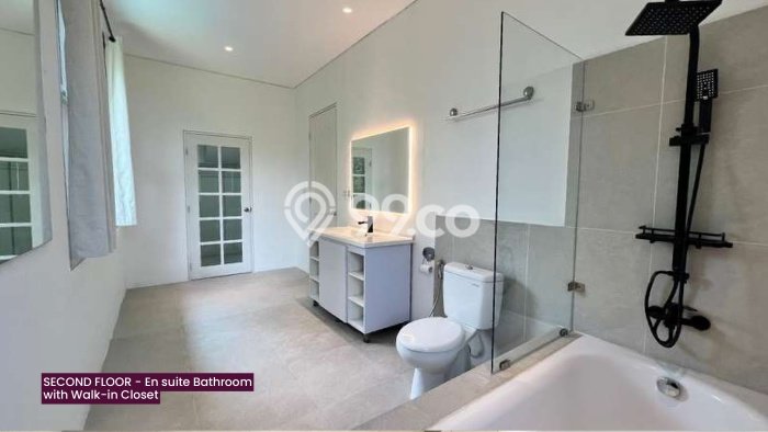 Disewakan Rumah Nyaman di SCBD LT 400m2 / LB 800m2 Siap Huni Disewakan Rumah Nyaman di SCBD LT 400m2 / LB 800m2 Siap Huni