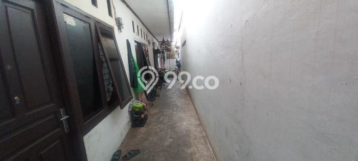 Rumah Kost untuk Dijual di Ciracas dengan 6 KT, 6 KM, Luas 100m2 Rumah Kost untuk Dijual di Ciracas dengan 6 KT, 6 KM, Luas 100m2
