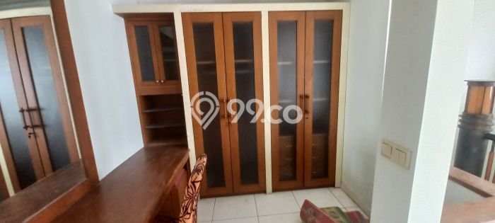 Rumah area Senayan, Dekat Stasiun, 5 KM, Luas 450m² LB 400m² Rumah area Senayan, Dekat Stasiun, 5 KM, Luas 450m² LB 400m²