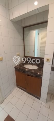 Rumah area Senayan, Dekat Stasiun, 5 KM, Luas 450m² LB 400m² Rumah area Senayan, Dekat Stasiun, 5 KM, Luas 450m² LB 400m²