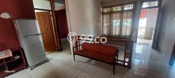 Rumah Sewa Jakarta Selatan LT 182m2 LB 204m2 Kawasan Senayan Rumah Sewa Jakarta Selatan LT 182m2 LB 204m2 Kawasan Senayan